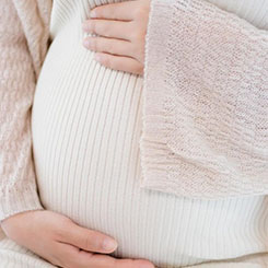 我认为我们🧼📫预计毛利润将与1🙌2月季度基本🔕🥐持平🐥🧧接线员： 下一📲